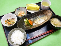 旬のもの、地のものを使います。